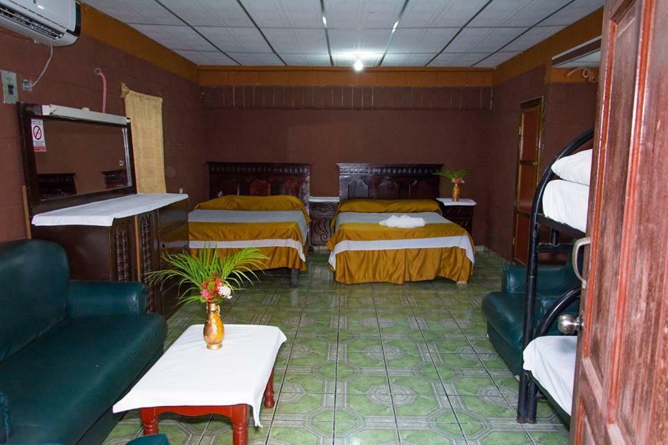 سان ميغيل Hotel Leones Marinos المظهر الخارجي الصورة